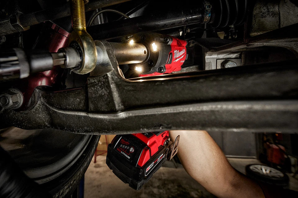 Milwaukee 2855-20 M18 FUEL 1/2" Compact Impact Wrench + 2ah Battery