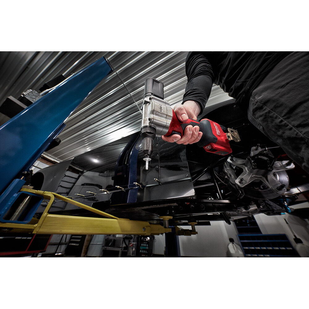 Milwaukee 2550-22 M12 Cordless Pop Rivet Gun Tool Set