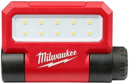 Milwaukee 2114-21 USB Rechargeable Pivoting Flood Light 550-Lumen  + Free Battery