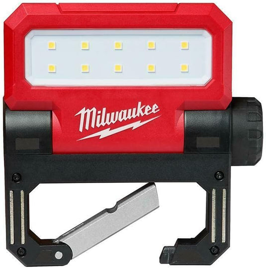 Milwaukee 2114-21 USB Rechargeable Pivoting Flood Light 550-Lumen  + Free Battery