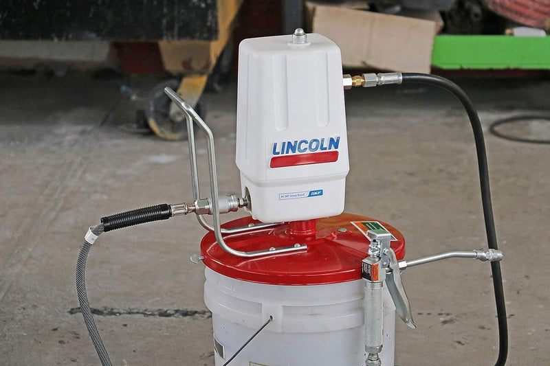 Load image into Gallery viewer, Lincoln 989, 50:1 Air Grease Pump - 7500 PSI, 1/4in. Inlet
