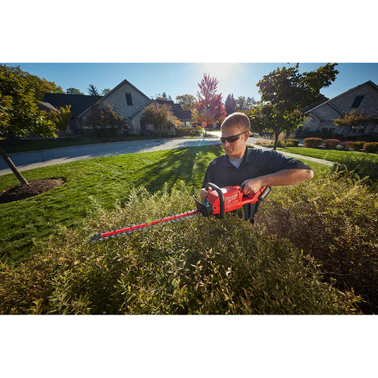 Milwaukee 2726-20 M18 FUEL 24-Inch Cordless Ergonomic Hedge Trimmer + Free Battery