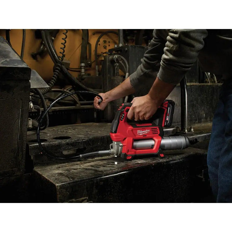 Load image into Gallery viewer, Milwaukee 2646-20 M18 2-Speed Cordless Grease Gun + 5ah Battery
