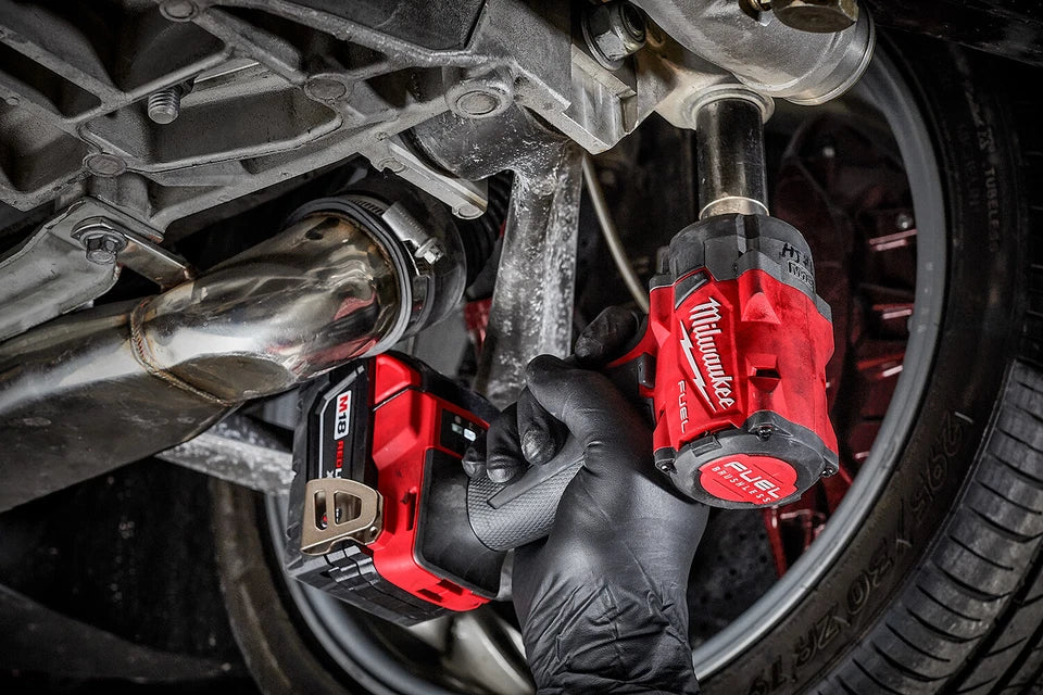 Milwaukee 2855-20 M18 FUEL 1/2" Compact Impact Wrench + 2ah Battery