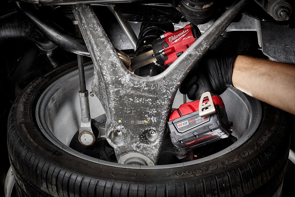 Milwaukee 2855-20 M18 FUEL 1/2" Compact Impact Wrench + 2ah Battery