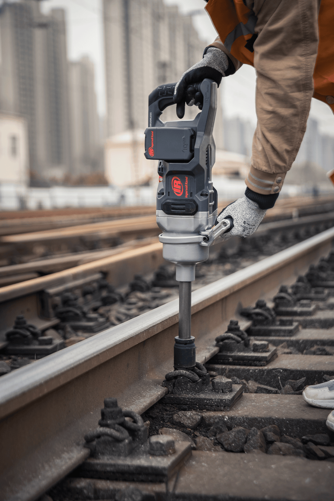 Ingersoll Rand W9691K4E 20V Hightorque 1" Cordless Impact Wrench Kit